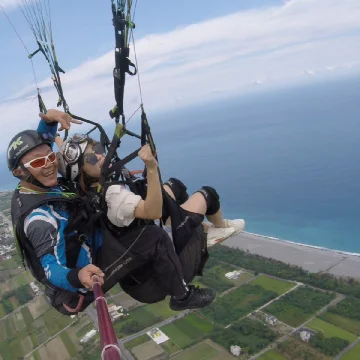 到花蓮旅遊必玩的特色活動-海景飛行傘